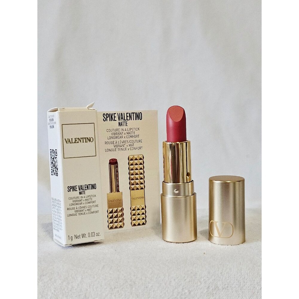 New Valentino Spike Valentino Buttery Matte Lipstick - Picture 1 of 1